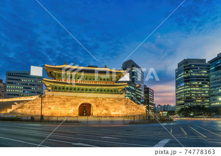 Seoul South Korea, night city skyline at Namdaemun Gate (Sungnyemun) Seoul South Korea, night city skyline at Namdaemun Gate (Sungnyemun) 74778363