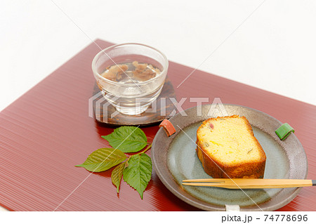 ティーブレイク：桜湯とさくらのパウンドケーキ 74778696