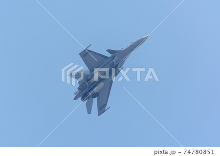 マレーシア空軍スホーイSu-30MKM上昇 74780851