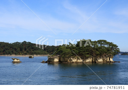 在城島・かぶと島、松島の風景 (宮城県松島町) 在城島・かぶと島、松島の風景 (宮城県松島町) 74781951
