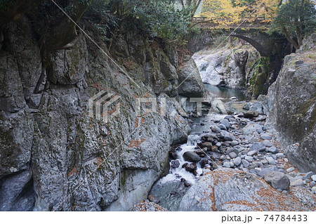 大分県 中津市 山国町 猿飛千壺峡の念仏橋 74784433