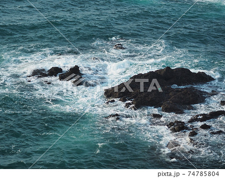 日本海　冬景色 74785804