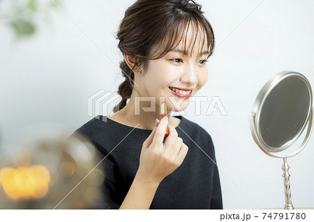 メイクアップ 74791780