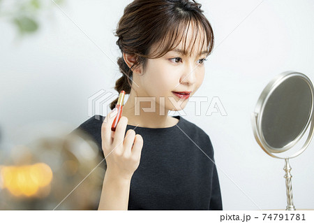 メイクアップ 74791781