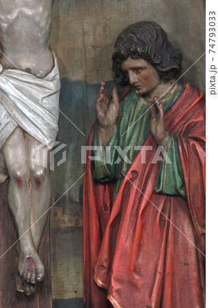 Saint John under the Cross, 12th Stations of the Cross, Jesus dies on the cross 74793033
