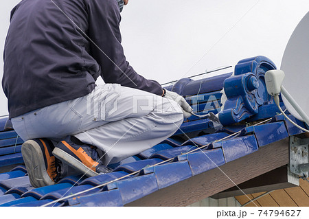 屋根の漆喰工事 屋根の漆喰工事 74794627