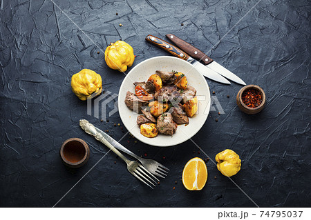 Aromatic fried liver 74795037