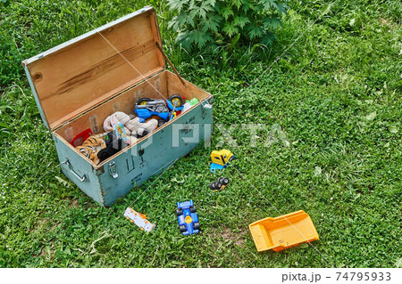 Soviet military box with children's toys. No logo. Translation - Gross Net. 9D 166 06-86 10 pieces Soviet military box with children's toys. No logo. Translation - Gross Net. 9D 166 06-86 10 pieces 74795933