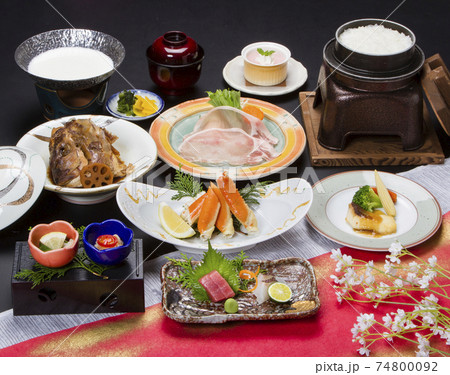 会席料理　和食　盛付　日本食 74800092