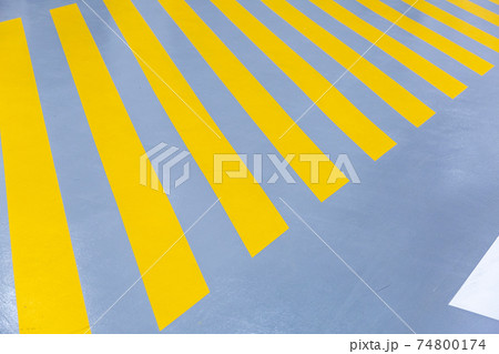 Walkway for the movement of workers in the workshop 74800174