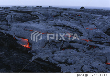 USA, Hawaii, Big Island, Volcanos National Park, cooling lava 74801513