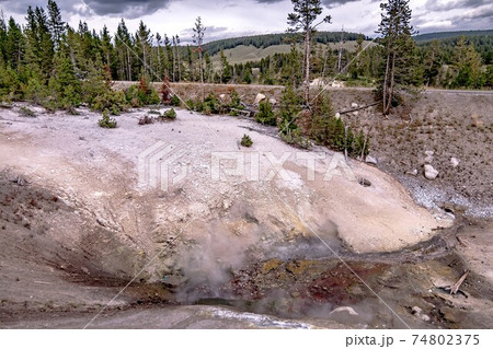 hot spring and geiser in yellowstone national par hot spring and geiser in yellowstone national par 74802375