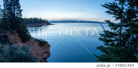 Sunrise over yellowstone lake in yellowstone national park 74802405