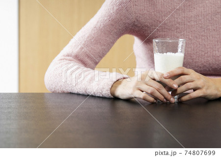 STOCK PHOTOGRAPHY PHOTOS 74807699