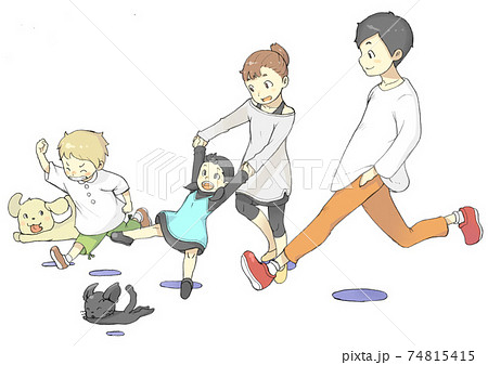 散歩する若い家族 散歩する若い家族 74815415