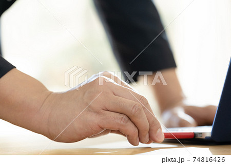 パソコンのセキュリティイメージ パソコンのセキュリティイメージ 74816426