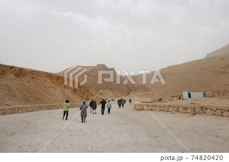エジプトの古代遺跡:王妃の谷(Valley of the Queens in Egypt) エジプトの古代遺跡:王妃の谷(Valley of the Queens in Egypt) 74820420