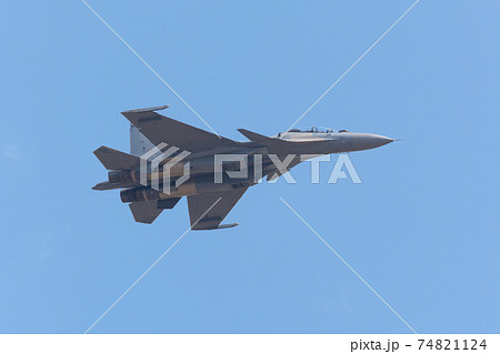 マレーシア空軍スホーイSu-30MKMフランカー低空飛行 74821124