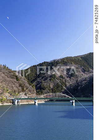 奥多摩湖に架かる深山橋 1月 奥多摩湖に架かる深山橋 1月 74825269