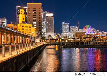 《神奈川県》横浜港町の夜景・象の鼻パーク 74825596