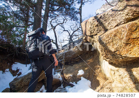 御在所岳登山 中登山道の梯子 御在所岳登山 中登山道の梯子 74828507