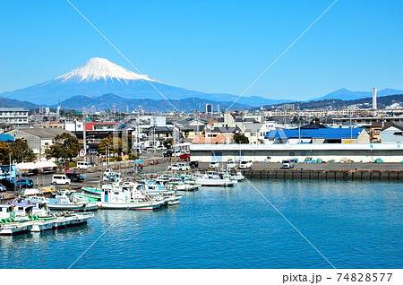 富士山の見える用宗漁港 富士山の見える用宗漁港 74828577