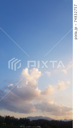 雲 空 電源 74832757