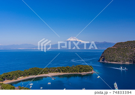 （静岡県）西伊豆戸田から望む富士山 74833394