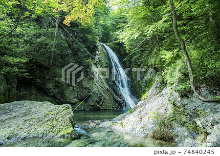 飛騨金山横谷峡四つの滝の写真素材