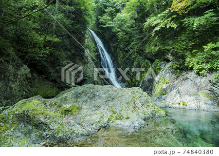 飛騨金山横谷峡四つの滝 飛騨金山横谷峡四つの滝 74840380