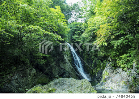 飛騨金山横谷峡四つの滝 飛騨金山横谷峡四つの滝 74840458