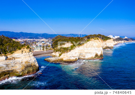 冬の高戸小浜海岸（茨城県高萩市） 74840645