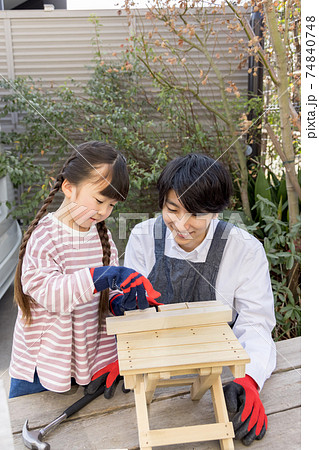 お家時間　親子でDIY 74840748