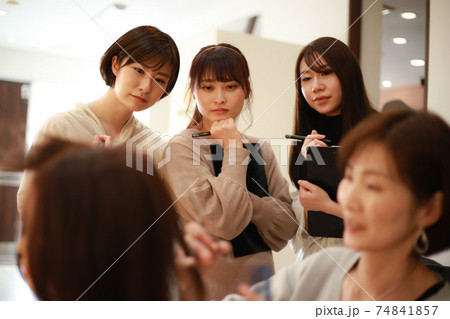 美容師の講習イメージ 美容師の講習イメージ 74841857