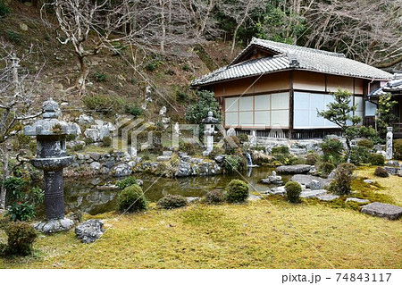 冬の西教寺 冬の西教寺 74843117