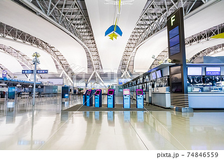 関西国際空港 国際線出発フロア 74846559