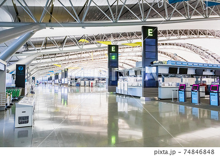 関西国際空港 国際線出発フロア 74846848