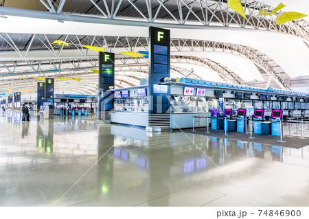 関西国際空港 国際線出発フロア 74846900
