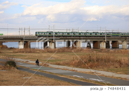 河川敷と鉄道 74848431