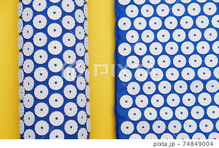 massage acupuncture mat with pillow and white massage tips,  74849004