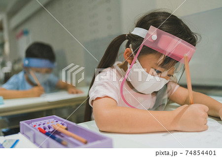 塾　幼稚園児 74854401