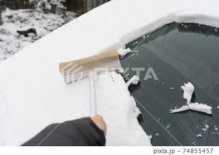自動車の雪掻き 雪掻きワイパー 窓拭きワイパー 自動車の雪掻き 雪掻きワイパー 窓拭きワイパー 74855457