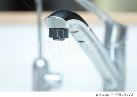 故障して水道水が出ない蛇口 故障して水道水が出ない蛇口 74855572