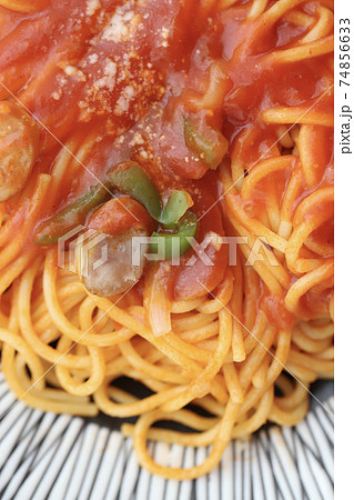 シンプルなトマトソースパスタ シンプルなトマトソースパスタ 74856633