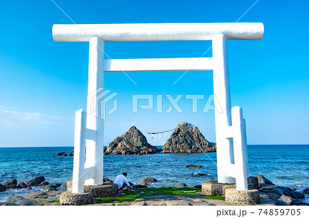 二見ヶ浦と夫婦岩 74859705