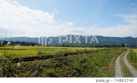 田舎の田園風景 田舎の田園風景 74861740