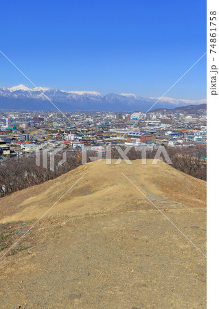 国史跡　弘法山古墳（後方部墳頂から前方部方向） 74861758