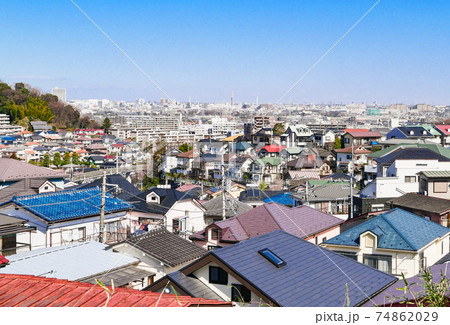 郊外の住宅地 郊外の住宅地 74862029