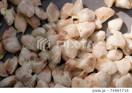 ripe cocoa fruit in hand. After removing the cocoa seeds from the cocoa pods before fermentation. ripe cocoa fruit in hand. After removing the cocoa seeds from the cocoa pods before fermentation. 74865716