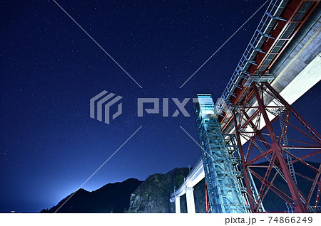 余部鉄橋と星空 74866249
